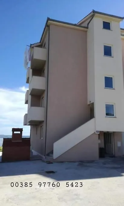 Sea View Apartment With Swimming Pool Near Beach Split